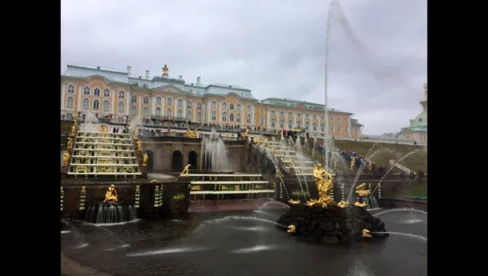 Торжественный пуск фонтанов в Петергофе под музыку. Прямая трансляция