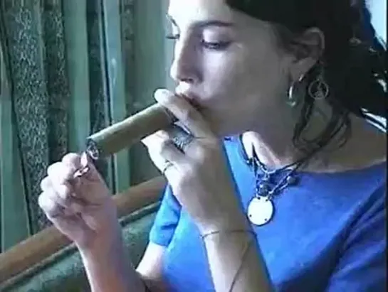 Girl_cigar_CB_and_Cohiba-360p