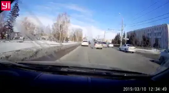 Момент небольшого ДТП на ул. Богдана Хмельницкого (10.03.2019)