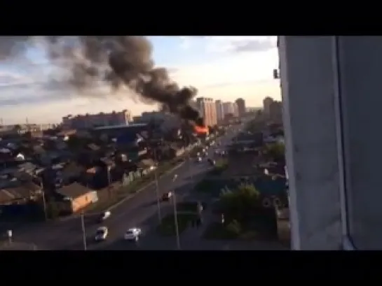 Пожар на улице Омская в 21 час. Три года назад дом уже горел...