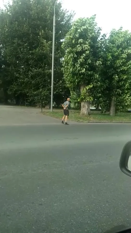 Странный парень у Набережной (13.08.2019)