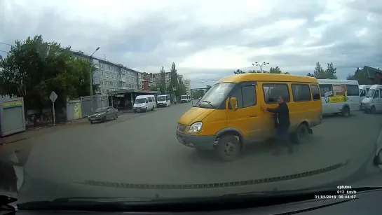 Газель попыталась убежать от хозяина (31.05.2019)