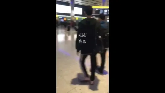 「FANCAM」170917 EXO Chanyeol @ Heathrow Airport, London