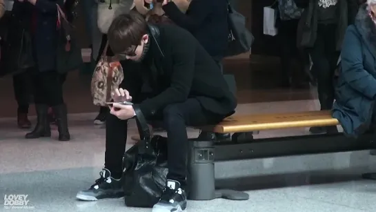 |FANCAM| 131223 Incheon Airport (Chanyeol)