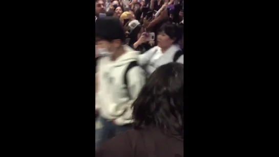 [FANCAM] 160214 EXO @ LA Airport