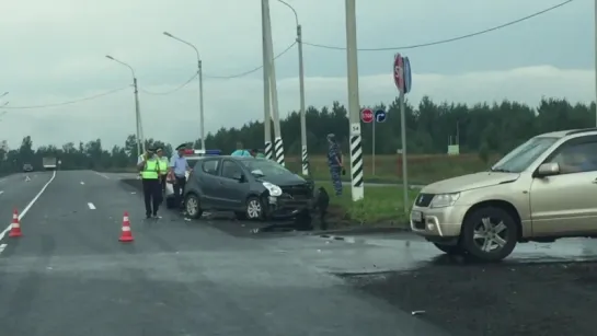 На окружной дороге Смоленска покалечилась водитель "Сузуки"