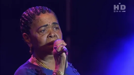 Cesaria Evora - Besame Mucho