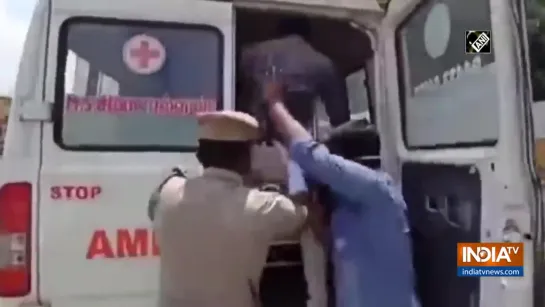 Watch_TN_Police_put_lockdown_violators_in_ambulance_with_fake_COVID.mp4