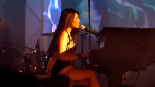 Anggun – À La Plume De Tes Doigts (On The Breath Of An Angel) Live @ Trianon, Paris 2012