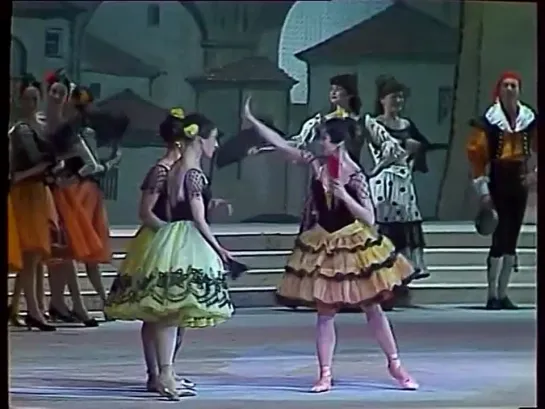 Nadezhda Pavlova and Vyacheslav Gordeev. L. Minkus. Don Quixote. Act 1. Bolshoi theatre, 1978.