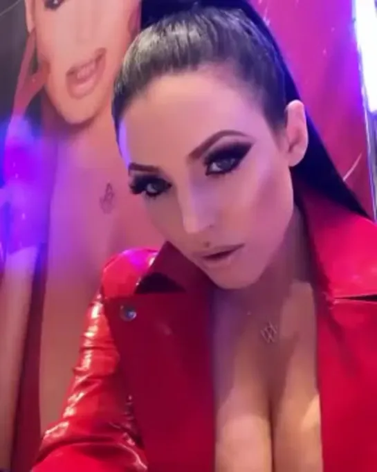 Angela White.mp4