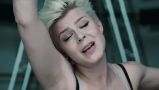 Robyn - Dancing On My Own