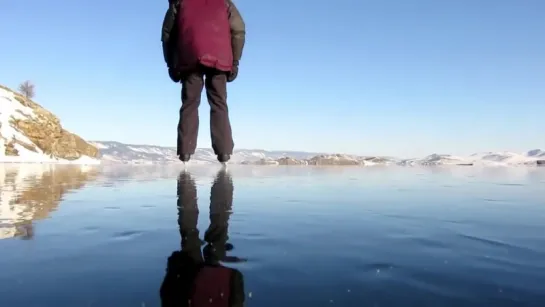 Прозрачность льда на Байкале