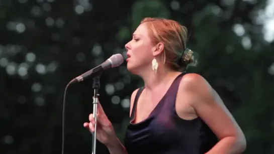 Pink Martini (with singer Storm Large) - Amado Mio