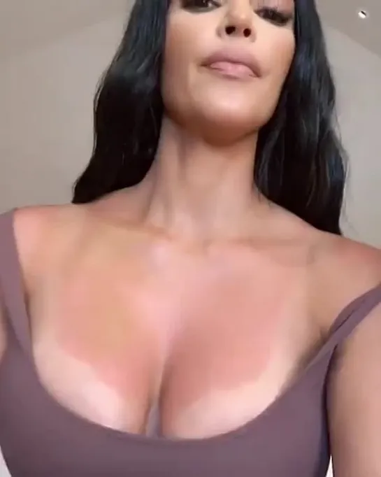 Ким Кардашьян (Kim Kardashian) в топе