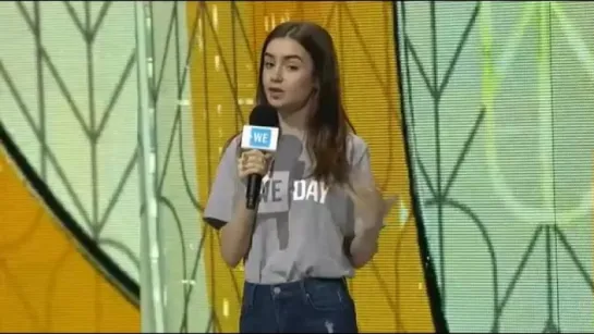 Лили на мероприятии «We Day» (07/03/18)