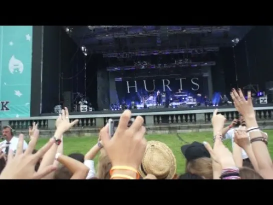 Hurts - Evelyn ( Субботник 06/07/13)