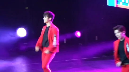 [FANCAM] 150808 KCON 2015 VIXX - Love Equation (N & Leo Focus)