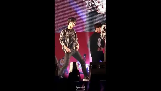 [FANCAM] 141127 Suwon Lotte VIXX - Light Up the Darkness (N FOCUS)