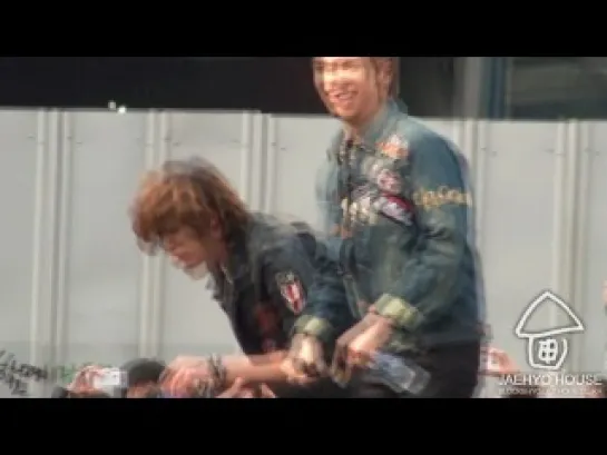 [FANCAM][2012.05.12] Talk @ Seoul City Hall Youth Volunteer Festival