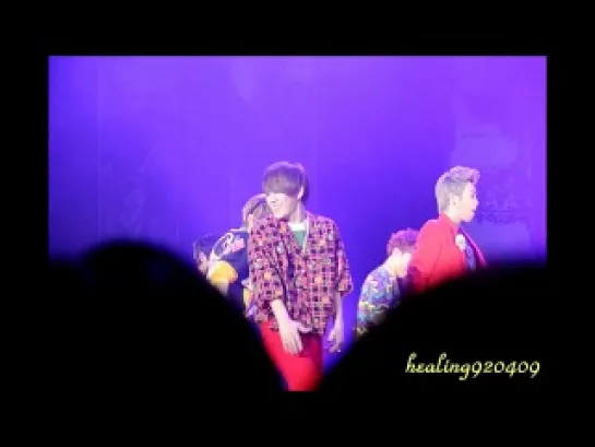 [FANCAM] [PERF][CUT][10.03.12]Вlock B- Lovey Dovey |dance cover |U-Kwon Focus