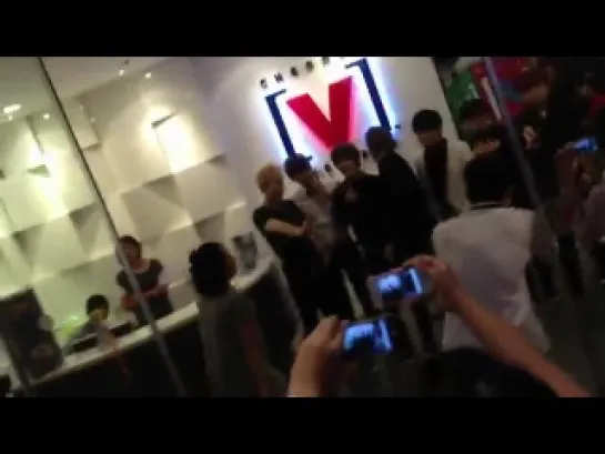 [FANCAM] Block B @Channel [V] Thailand studio 120127