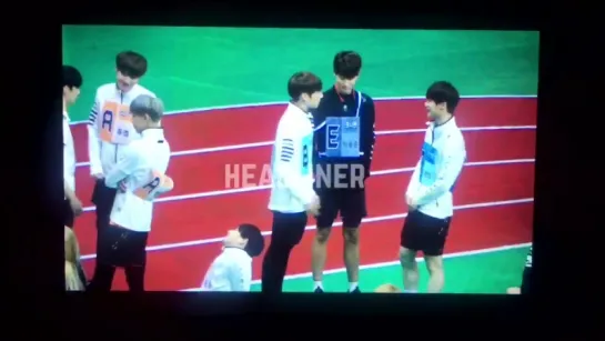 160829 Seungjun with ASTRO's Moonbin and BTS' Jungkook (ISAC 2016)