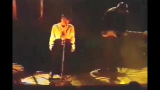 Cocteau Twins HOLV Live 1990 w Soundboard Synch