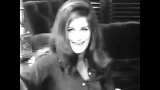 Dalida Répétition chez elle avant l'Olympia, 1967.