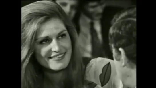 Dalida est interviewée par Philippe Bouvard ♪ 27/03/1971 (Samedi soir (1re chaine)