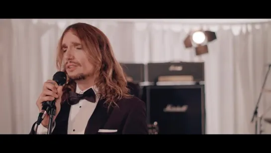 The Darkness - Rock and Roll Deserves to Die (Official Video)