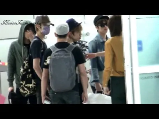 130519 [fancam] Gimpo Airport INFINITE (without L)