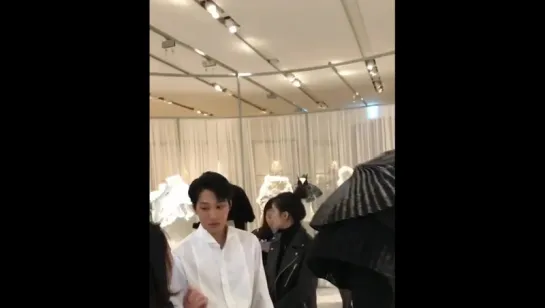 [VIDEO] 170315 Kai @ voguekorea Instagram Update