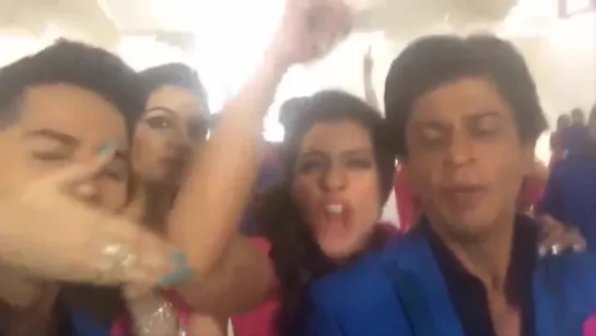 Team Dilwale 2015 SRK,Varun,Kriti Shanon,Kajol Dubsmash Video