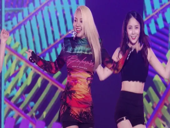 [PERF] Hyoyeon - Punk Right Now (191026 KNTV SMTOWN Tokyo (190805))