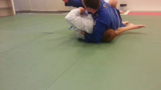 2015-10-17_BJJ_Crushing_stacking_close_guard_pass