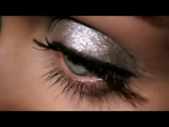 Aishwarya rai L'Oreal Lash Architect Carbon Gloss  UK advert