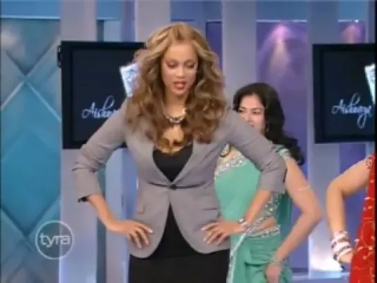 Tyra Banks and Aishwarya Rai - Bollywood Dance=)