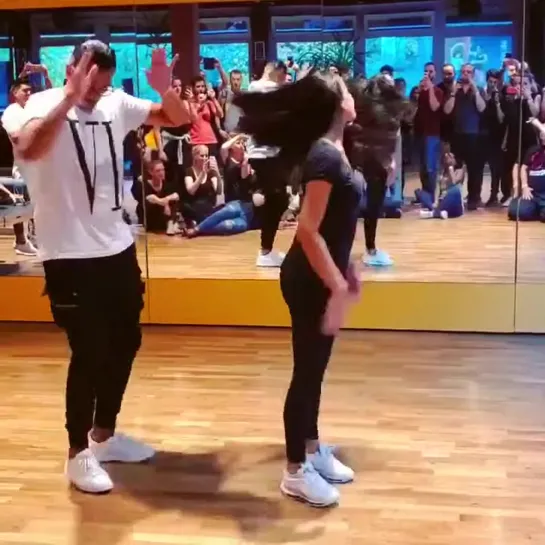 Bachata footwork _ Samy el Magico & Carolina Rosa