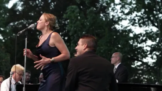 Pink Martini (with guest singer Storm Large) - Amado Mio