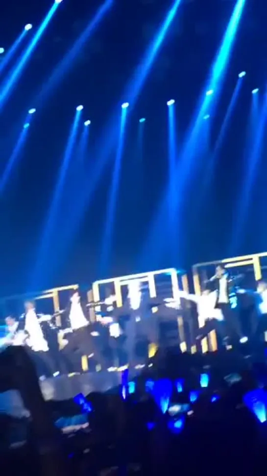 Love this stage - ss7encoreinbkk - heechul https___t.co_8pyAyGQY8q ( 640 X 360 )