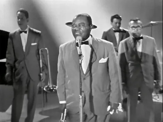 Louis Armstrong - Mack The Knife (1956)