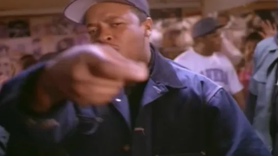 Dr. Dre ft. Snoop Doggy Dogg - Nuthin But A G Thang (1992)