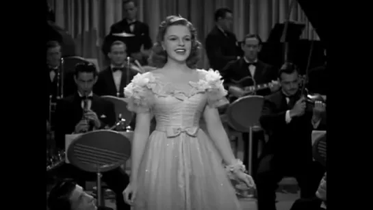 Judy Garland - Singing In The Rain (Little Nellie Kelly, 1940)