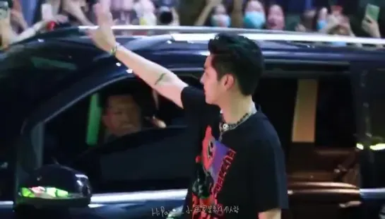 [FANCAM] 200727 Kris Wu @ "BLK946" Recording in Shenzhen (Off Work)