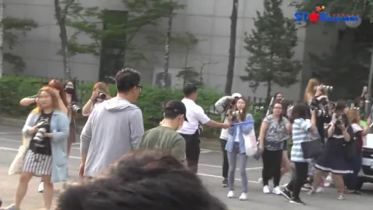 [VIDEO] 160617 EXO @ On the way to Music Bank