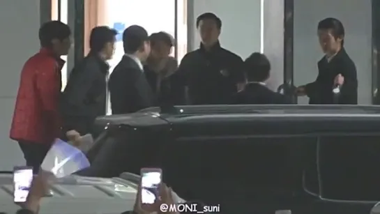 [FANCAM] 150308 EXO After Concert: EXO PLANET #2 – The EXO'luXion in SEOUL DAY 2