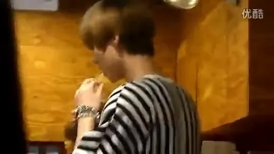 [FANCAM] 120824 Sehun & Luhan @ Handel & Gretel