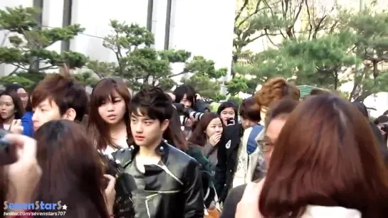 [VIDEO] 120420 EXO-K @ On the Way to KBS "Music Bank"