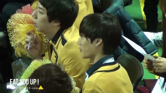 [VIDEO] 120229 Kai @ "The School Of Performing Arts", Seoul - Graduation Ceremony